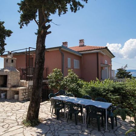 Apartments Josip By The Sea Novi Vinodolski Exterior photo