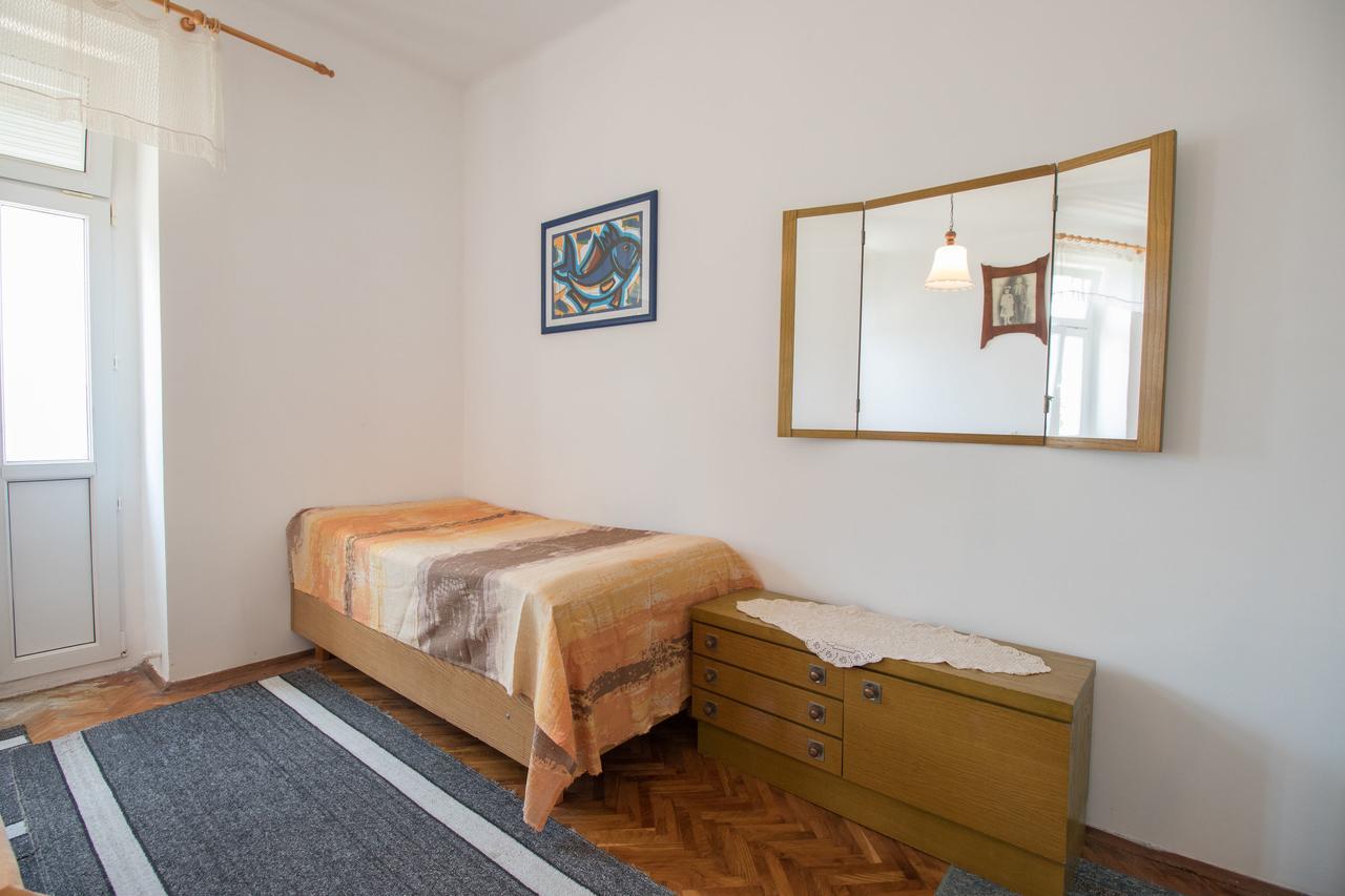 Apartments Josip By The Sea Novi Vinodolski Exterior photo