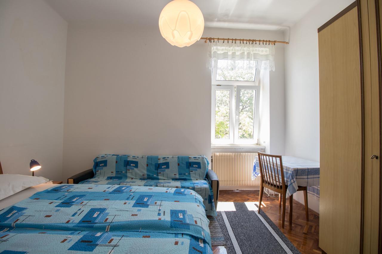 Apartments Josip By The Sea Novi Vinodolski Exterior photo