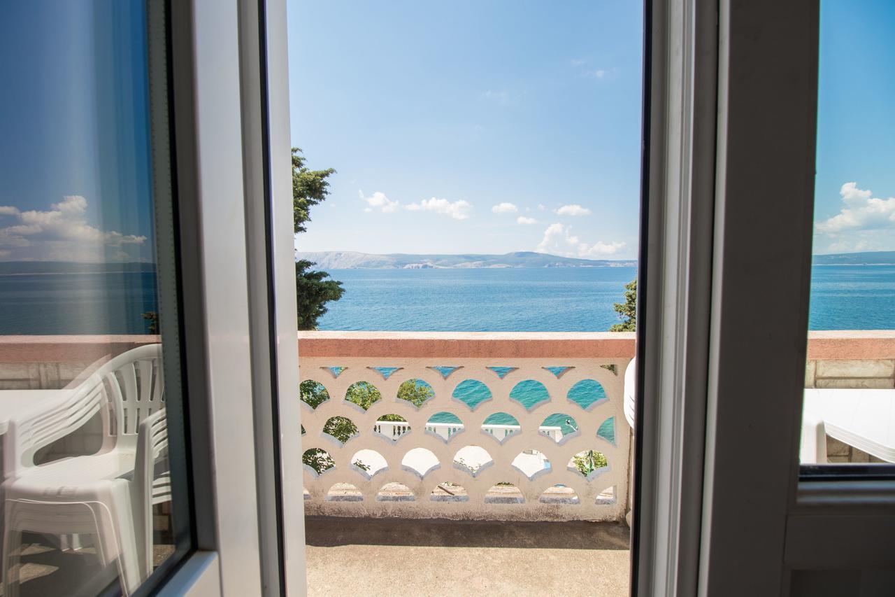 Apartments Josip By The Sea Novi Vinodolski Exterior photo