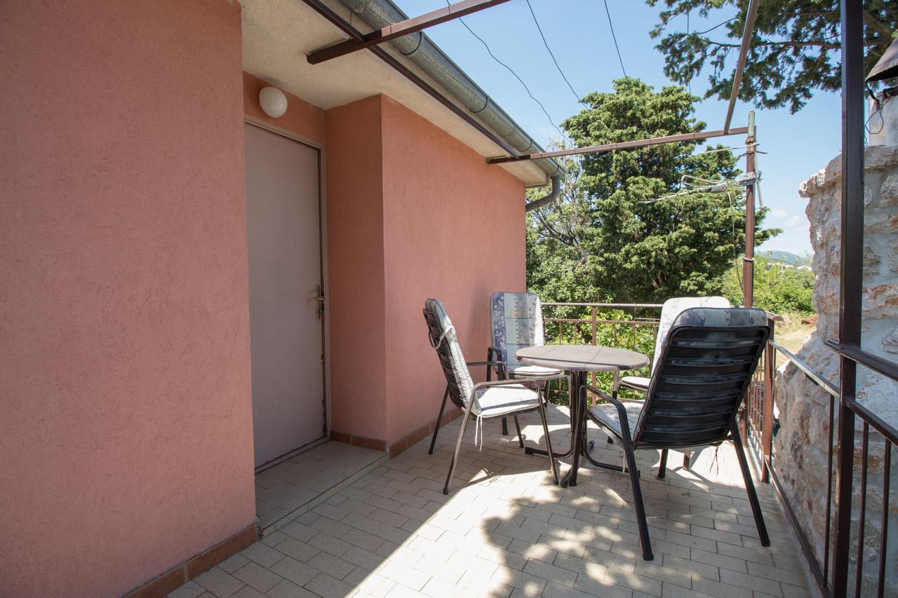 Apartments Josip By The Sea Novi Vinodolski Exterior photo