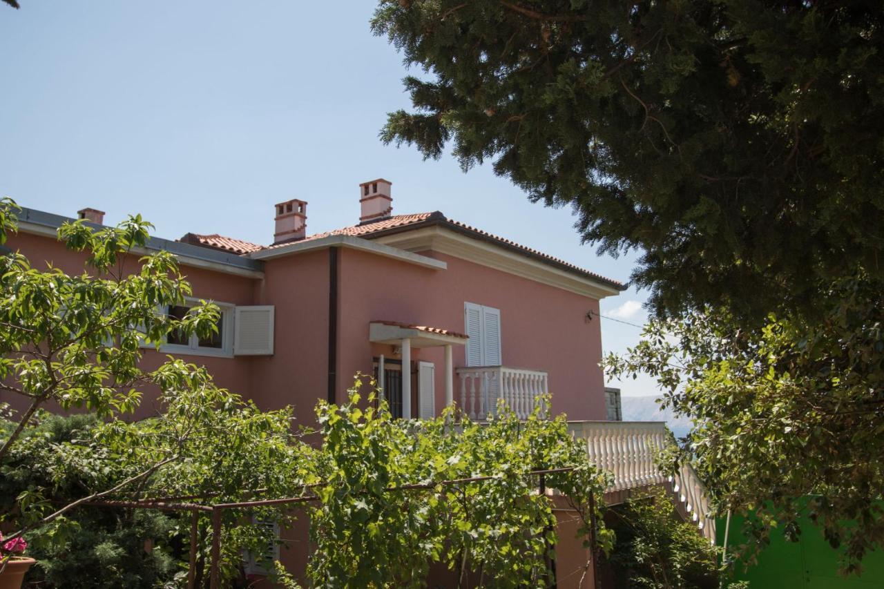 Apartments Josip By The Sea Novi Vinodolski Exterior photo