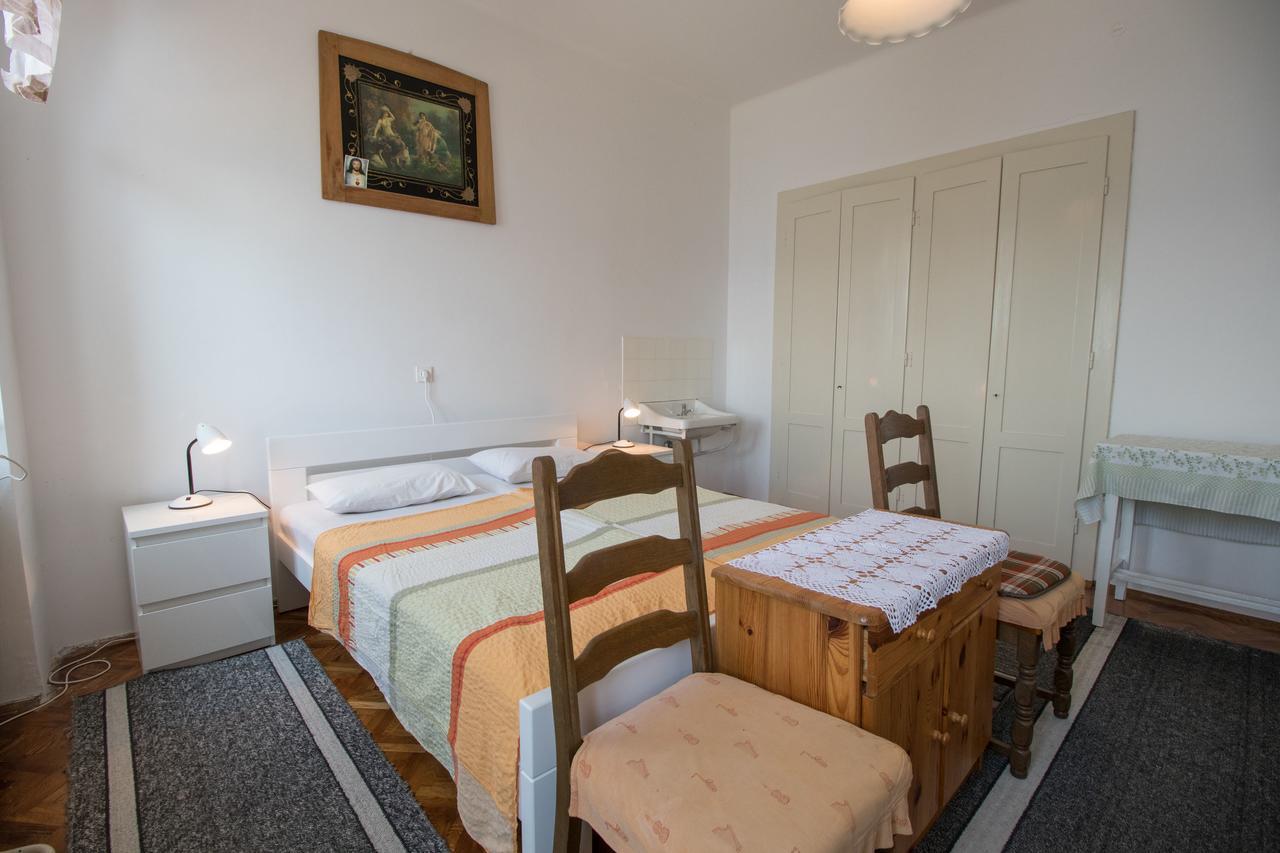 Apartments Josip By The Sea Novi Vinodolski Exterior photo