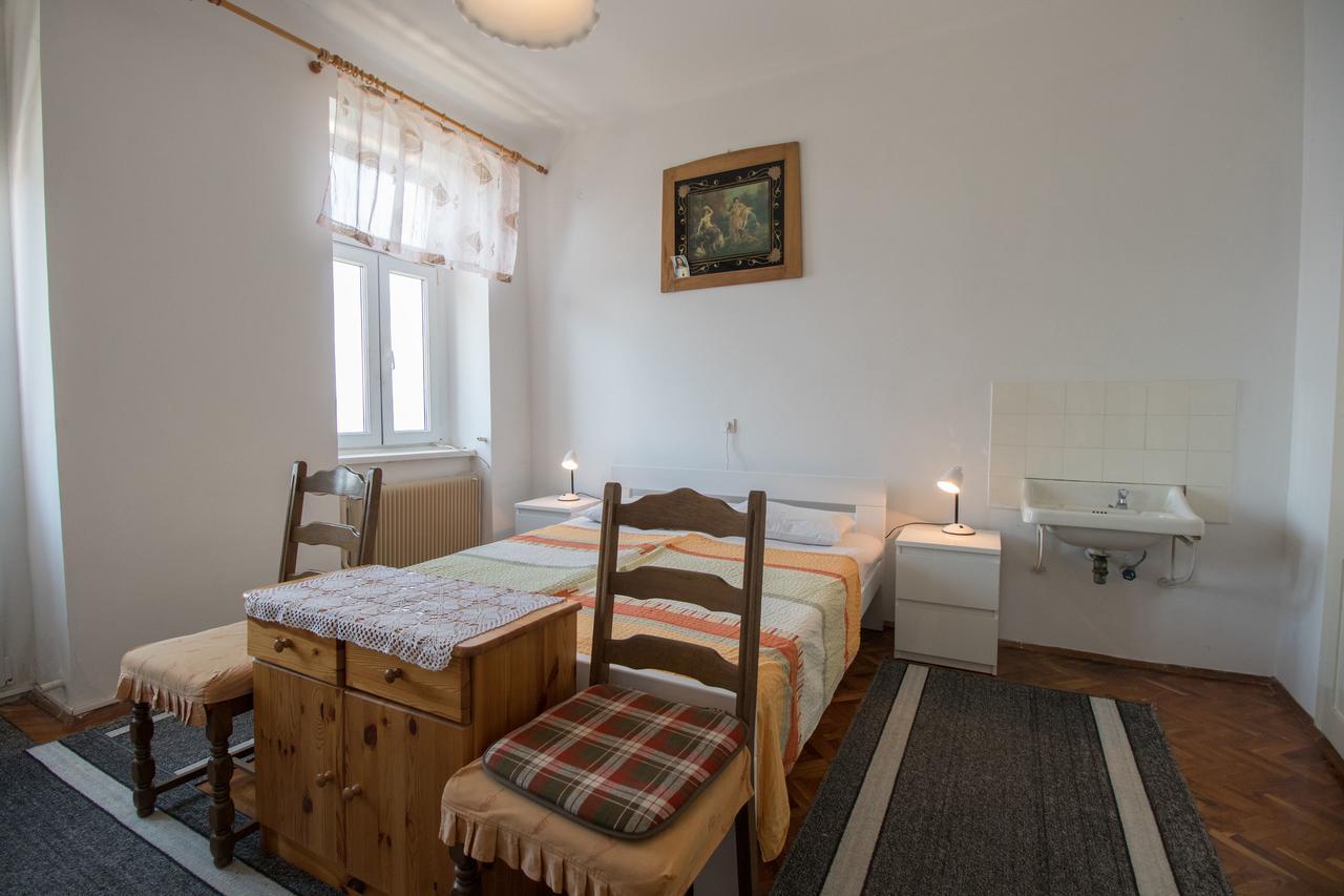 Apartments Josip By The Sea Novi Vinodolski Exterior photo