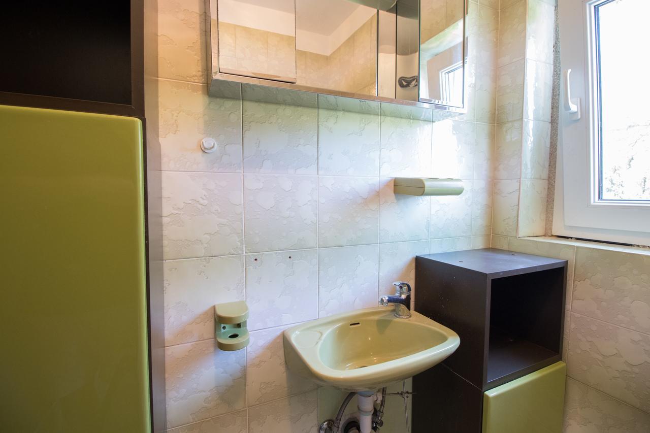Apartments Josip By The Sea Novi Vinodolski Exterior photo